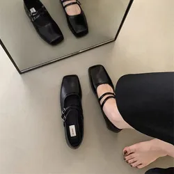 Elegant Solid Color Women's Casual Flat Shoes - Wear - Resistant & Comfortable - 38 (Black)