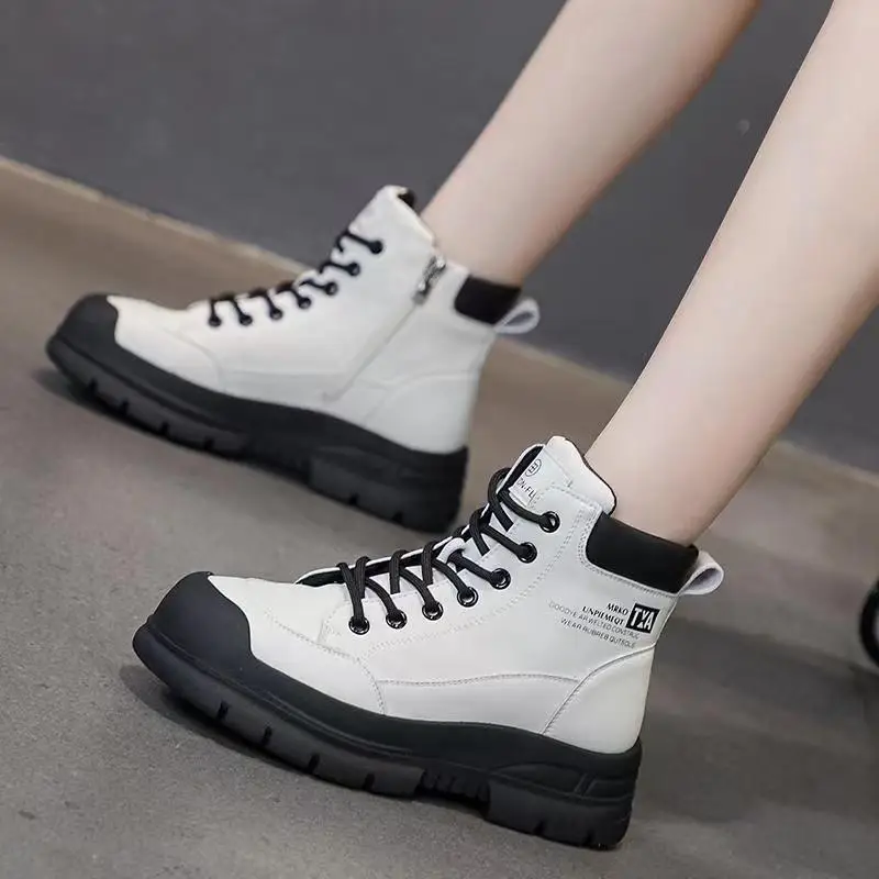 Genuine Leather Martin Boots for Women in Spring New Women's Boots Sith Thick Soles Side High Rise Canvas