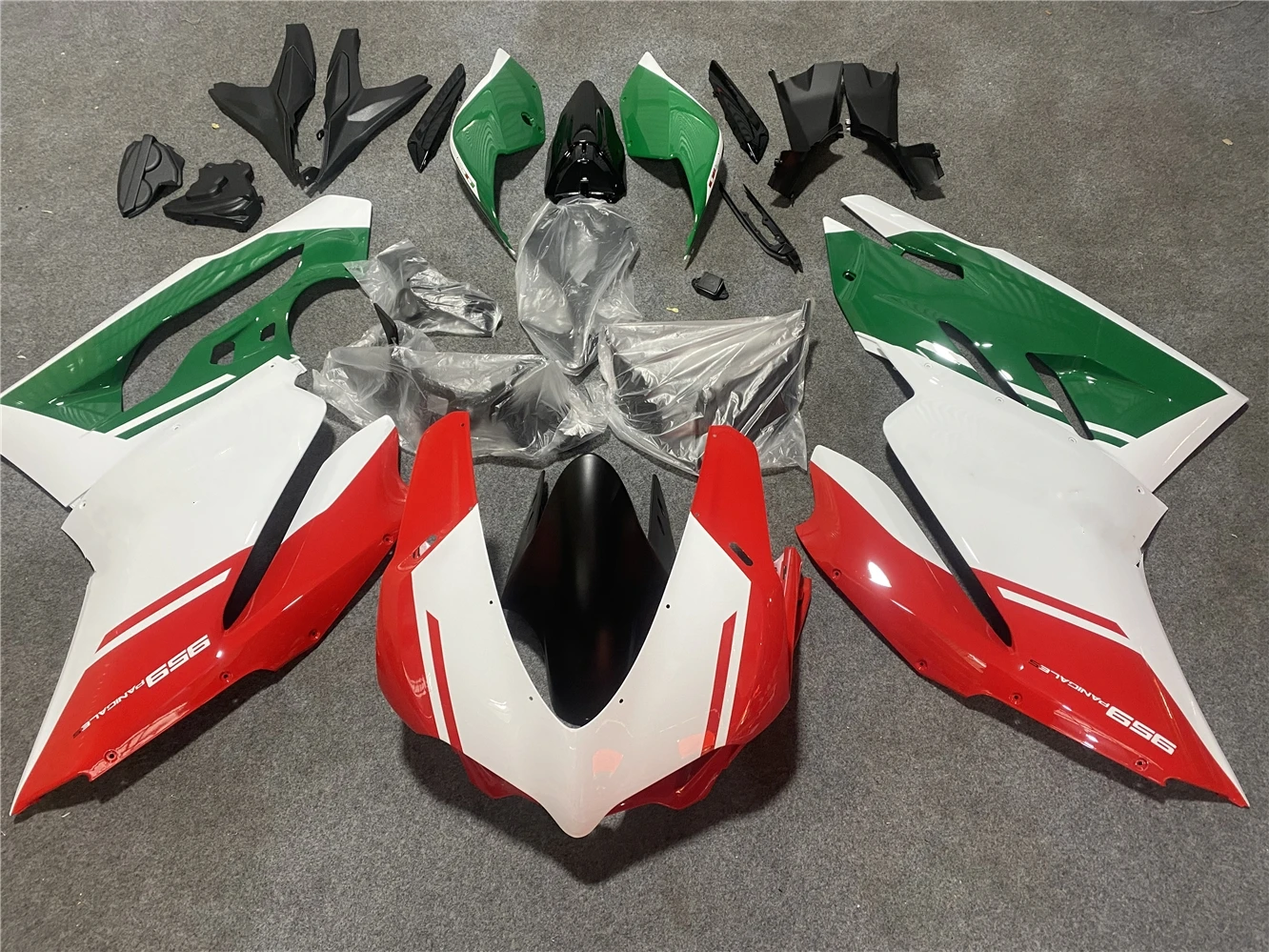 

Motorcycle Fairing Kit Suitable for Ducati 959S 1299S 15-18 Side Exhaust 2015 2016 2017 2018 Fairing Green Red White