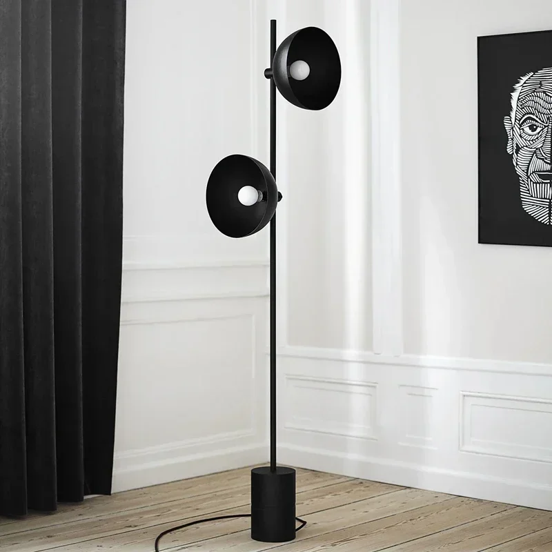 Nordic postmodern minimalist personality living room designer bedroom bedside model room black metal E27 floor lamp stand lamp