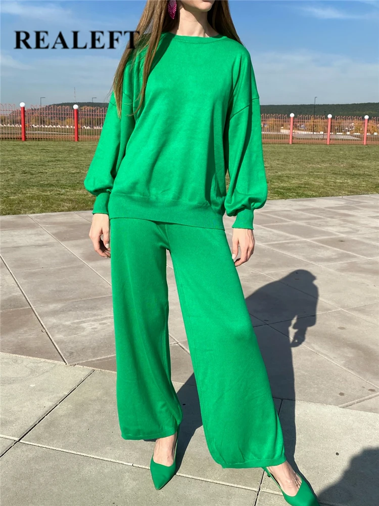 

Женский трикотажный спортивный костюм REALEFT, комплект из двух предметов, свитер с круглым вырезом и свободные широкие брюки с разрезом, пуловер, Осень-зима 2022