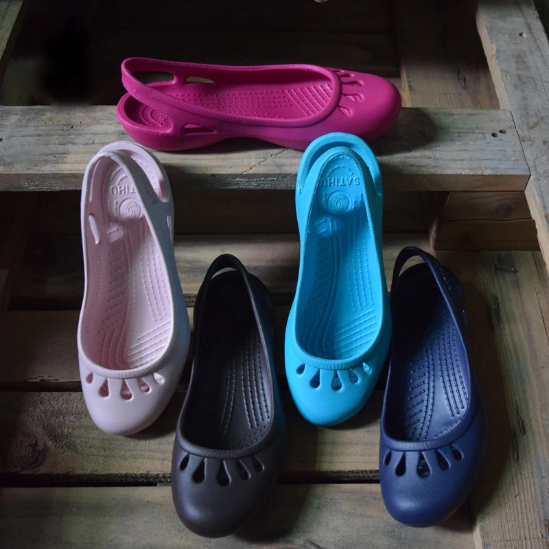 Women Sandals Summer Lightweight Anti Slip Hole Clog Flat Bottom for Nurse Beach
