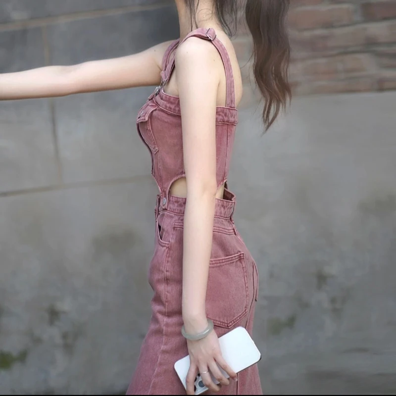 Two-piece women's summer 2024 new retro old pink suit fashion design sense spice denim vest split skirt.