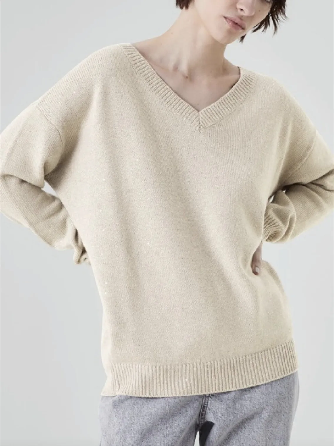 

2023 New Autumn Winter Women's Sequins V-Neck Cashmere Sweater All-Match Ladies Loose Long-Sleeved Knitted Pullover