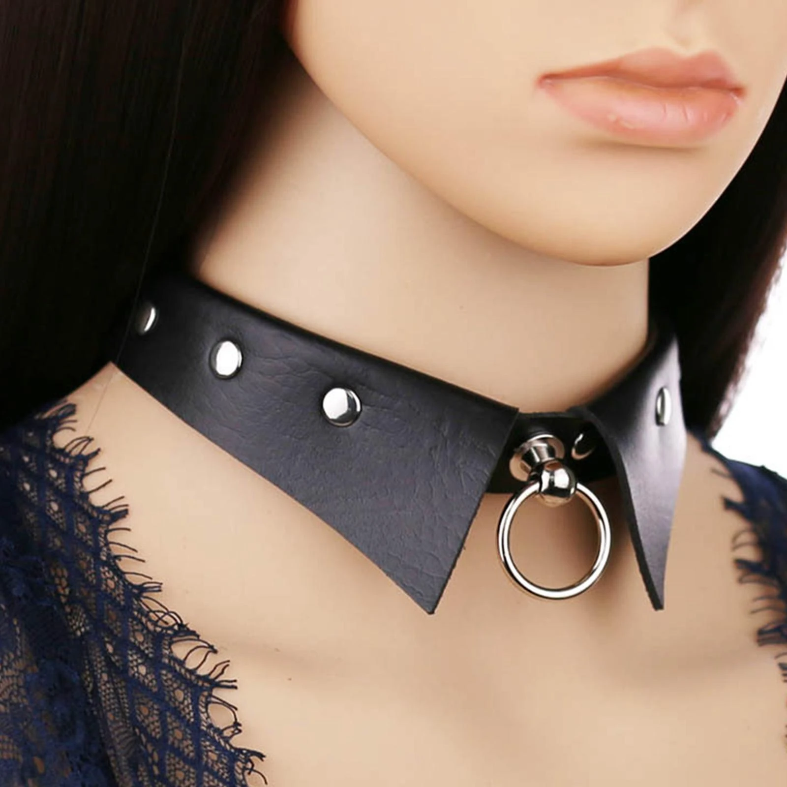 Collier Noir Ras Du Cou Signification