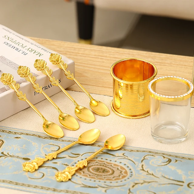 Gold Measuring Cups & Measuring Spoons 10-Piece Set (4 Cups; 6 Spoons)