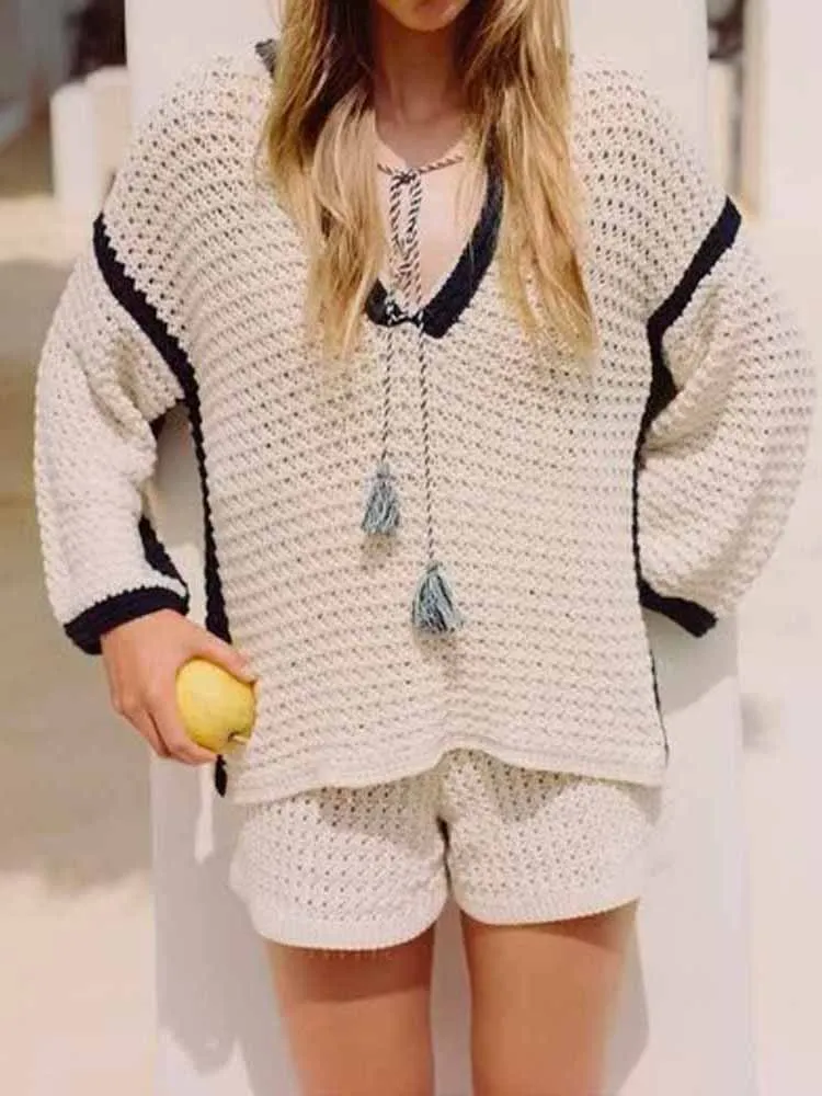 

Women New Fashion Splicing hollowing out loose Knitted shirt Vintage V Neck Long Sleeve Female Pullovers Chic Tops 0574/266