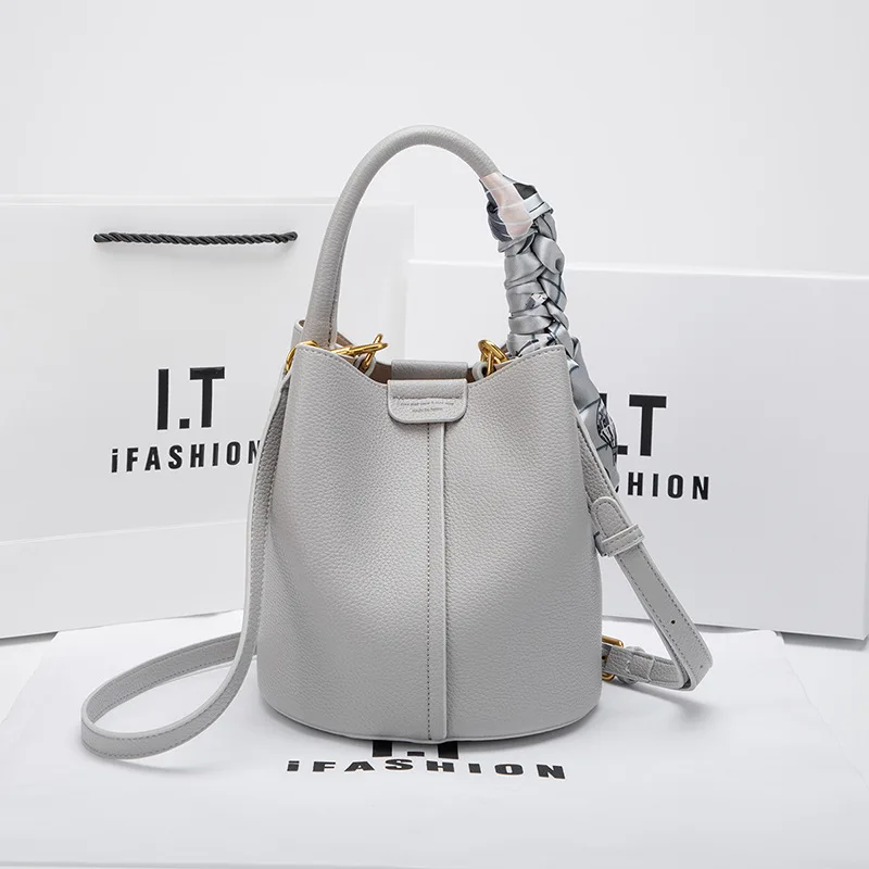 

2024 New Fashion Bucket Bag Handheld Vegetable Basket Women's Bag Advanced Large Capacity One Shoulder Crossbody Bag