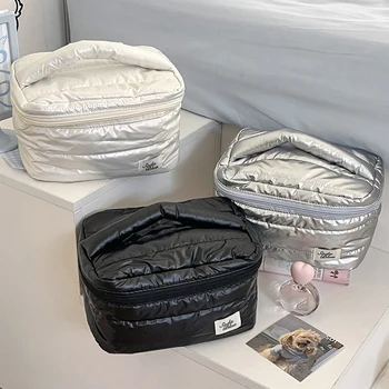 Borsa da trucco impermeabile di grande capacità di lusso Borsa da viaggio per cosmetici da donna Borsa da toilette elegante da donna con cerniera quadrata 1