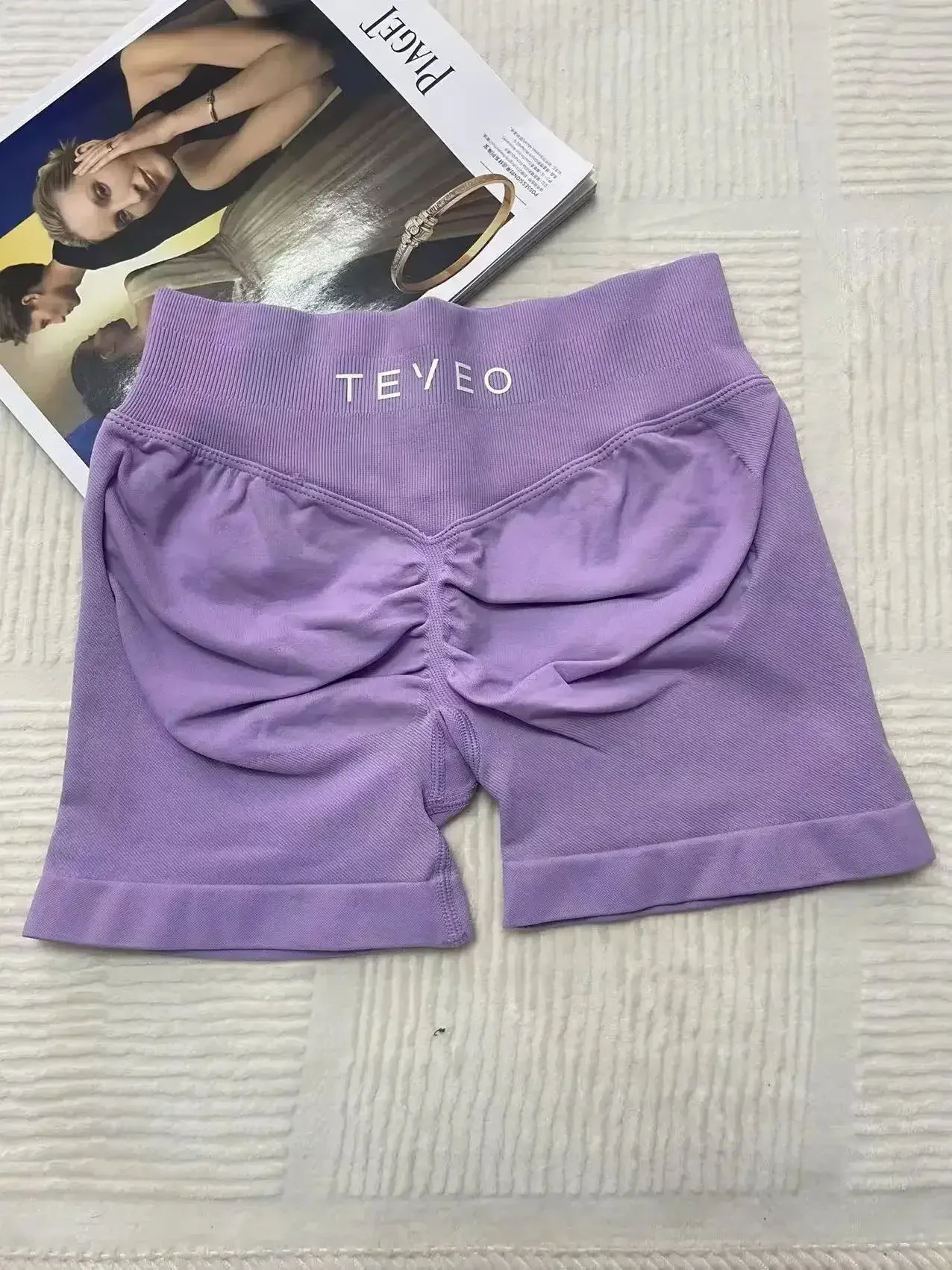 TEVEO Women's Yoga Shorts Stretch Breathable Peach Hip Hip Fitness Running Shorts High Stretch Sweat Wicks Running