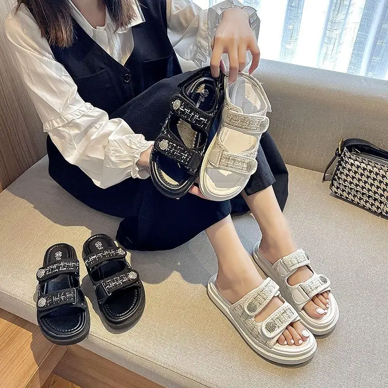 2023 Women Fashion Sandals Summer New Flat Embroidery Size 35-40 Casual Roman Designer Shoes Platform Sandal