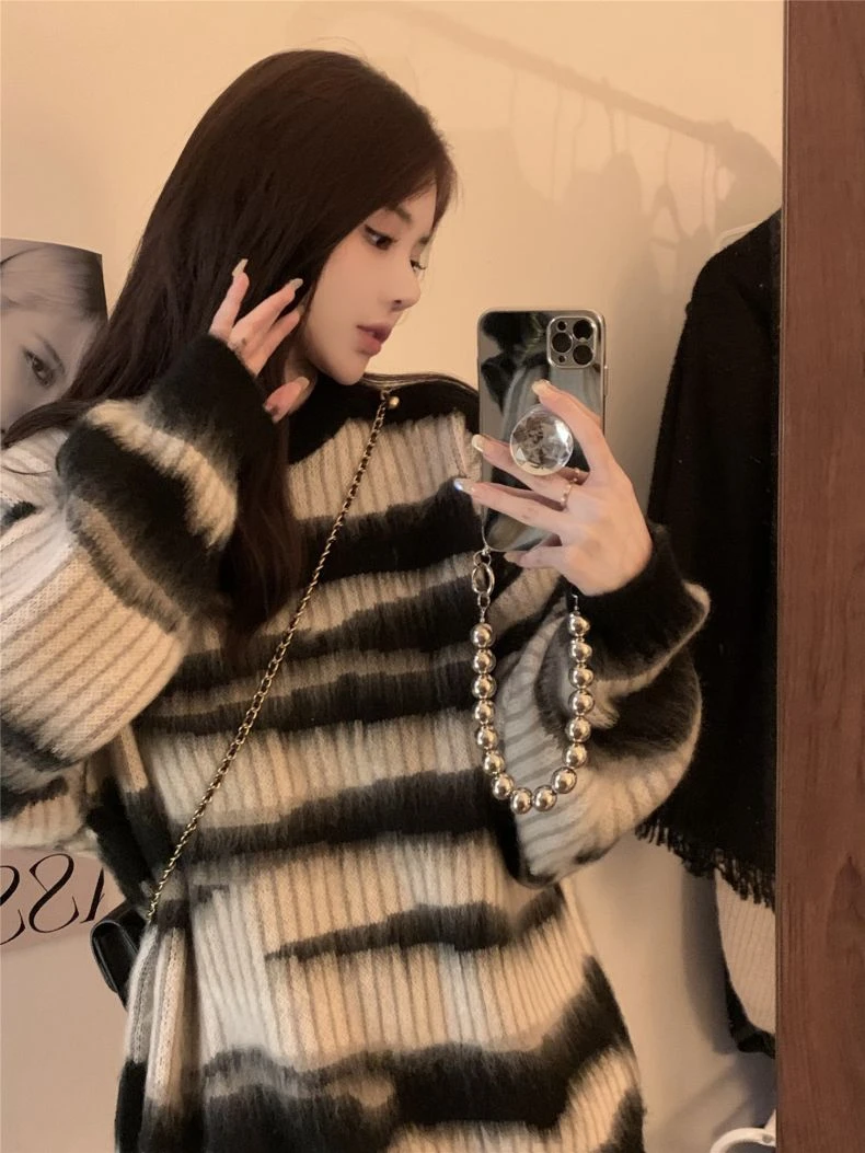 

Winter Wear Oversized Korean Retro Mohair Contrasting Striped Sweater And Lazy Midi Knit