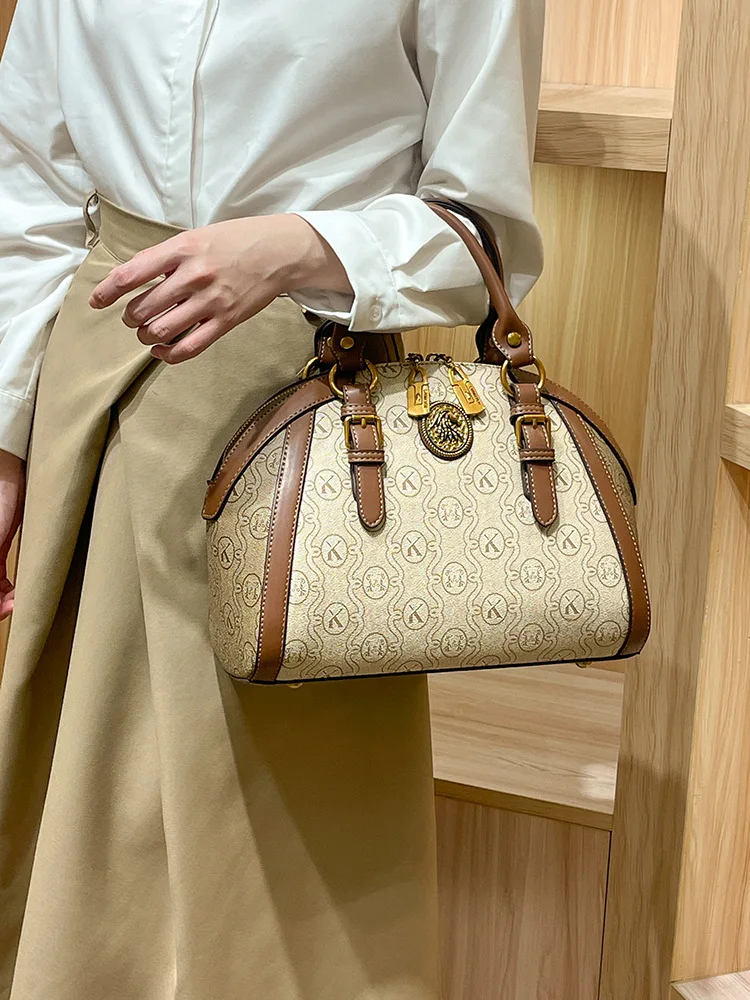 حقيبة يد نسائية من الجلد بتصميم كلاسيكي من الكاكي،...