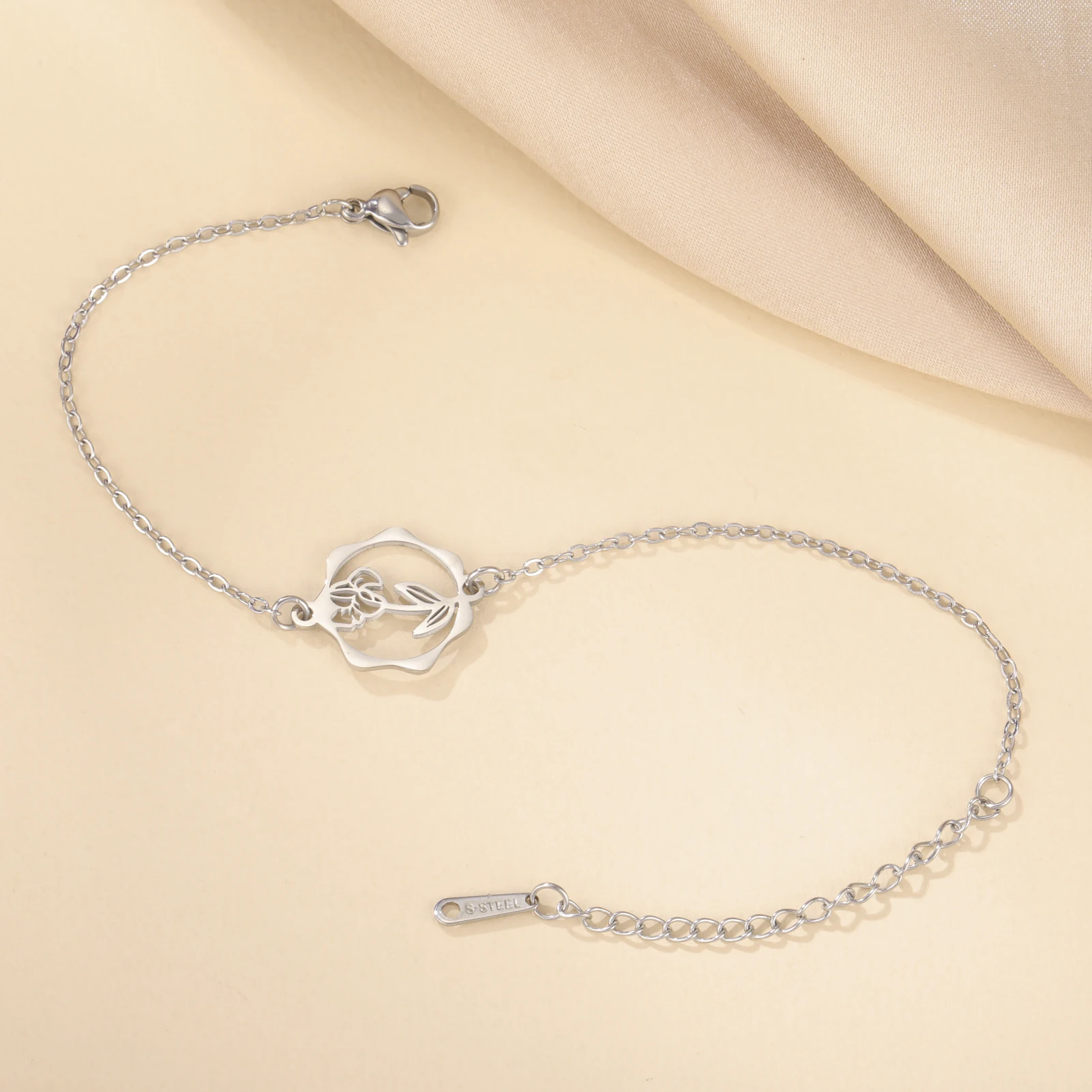 Unift Floral Birth Flower Charm Bracelet - Stainless Steel Cosmos & Poppy Design, Trendy Minimalist Jewelry