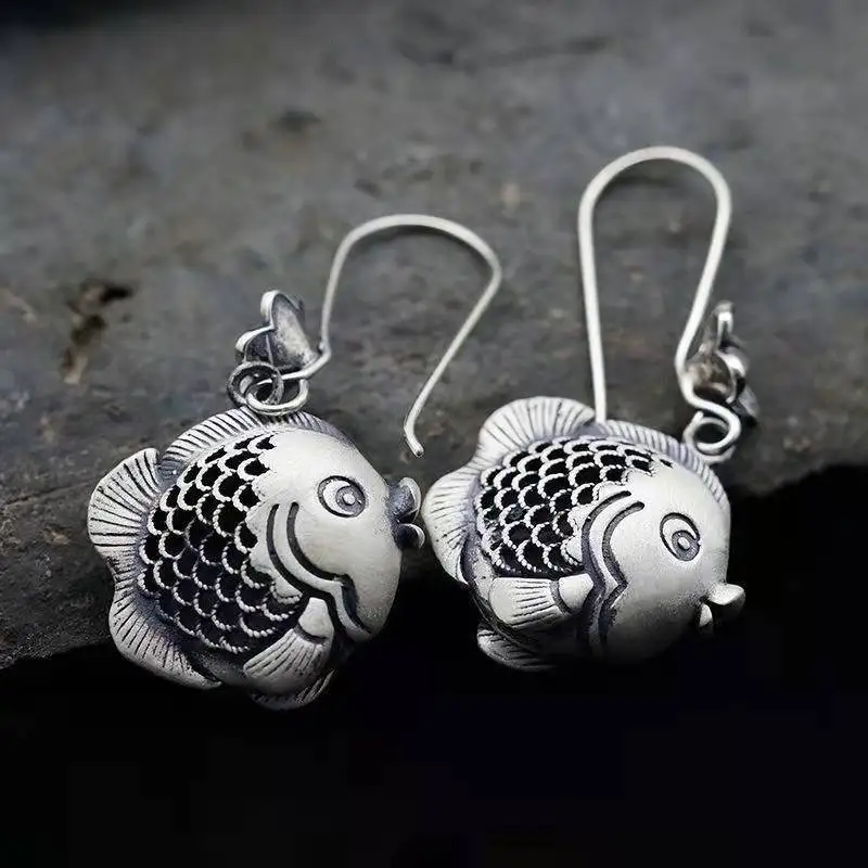 

New Vintage Silvery Color Little Fat Fish Kissing Earrings Unisex Flower Stud Earrings Banquet Jewelry Accessories Gifts