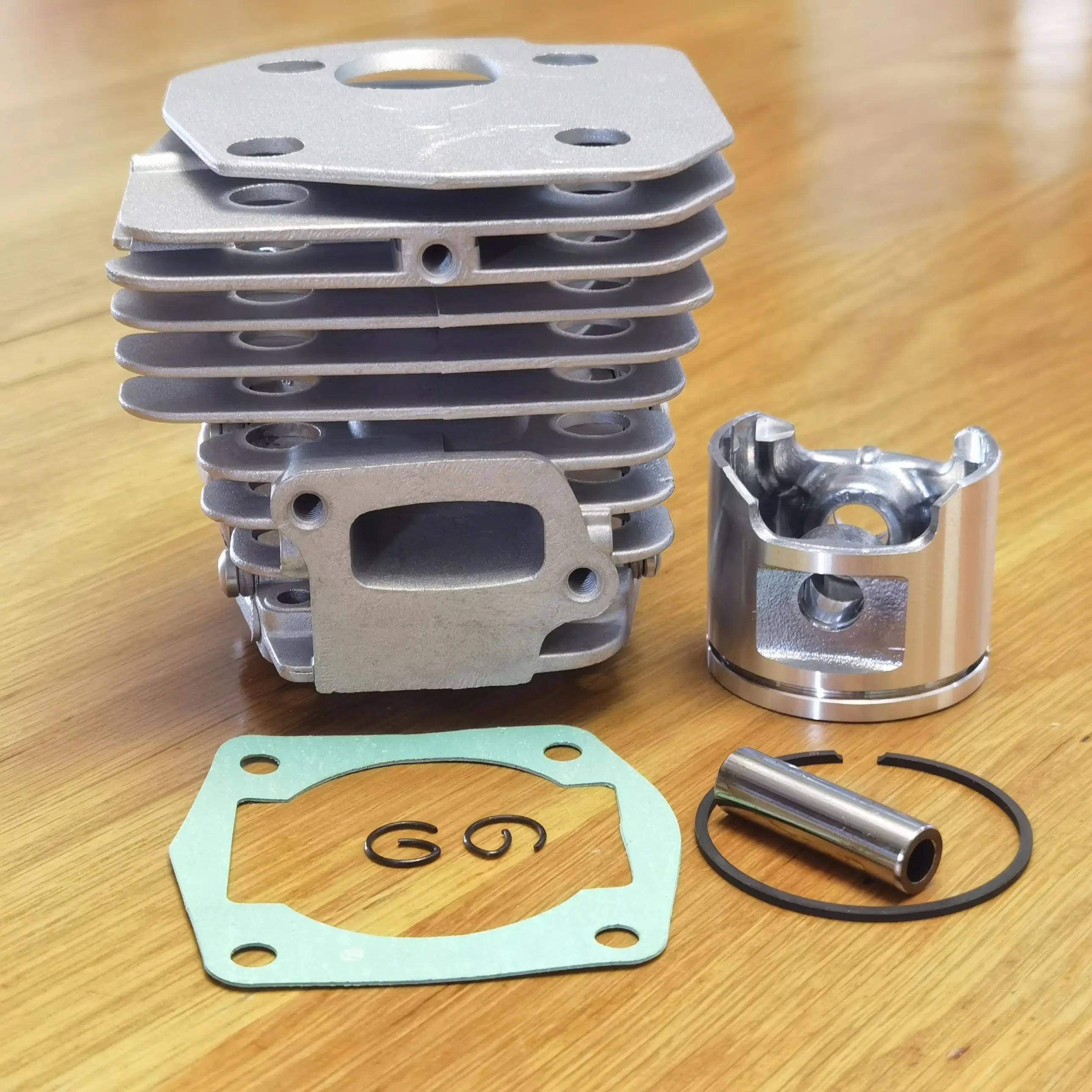 43mm 45mm 45.2mm Kettingzaag Cilinder Zuiger Naaldkooi Pakking kit voor 4500 45cc 5200 52cc 5800 58cc Benzine Kettingzaag Onderdelen Vervanging (Maat : 52CC 45MM 43mm 45mm 45.2mm Kettingzaag Cilinder Zuiger Naaldkooi Pakking kit voor 4500 45cc 5200 52cc 5800 58cc Benzine Kettingzaag Onderdelen Vervanging (Maat : 52CC 45MM