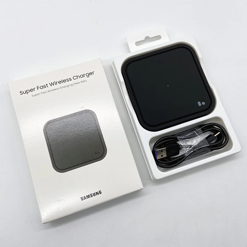 15W Fast Charge Qi Wireless Charging Pad by Samsung
