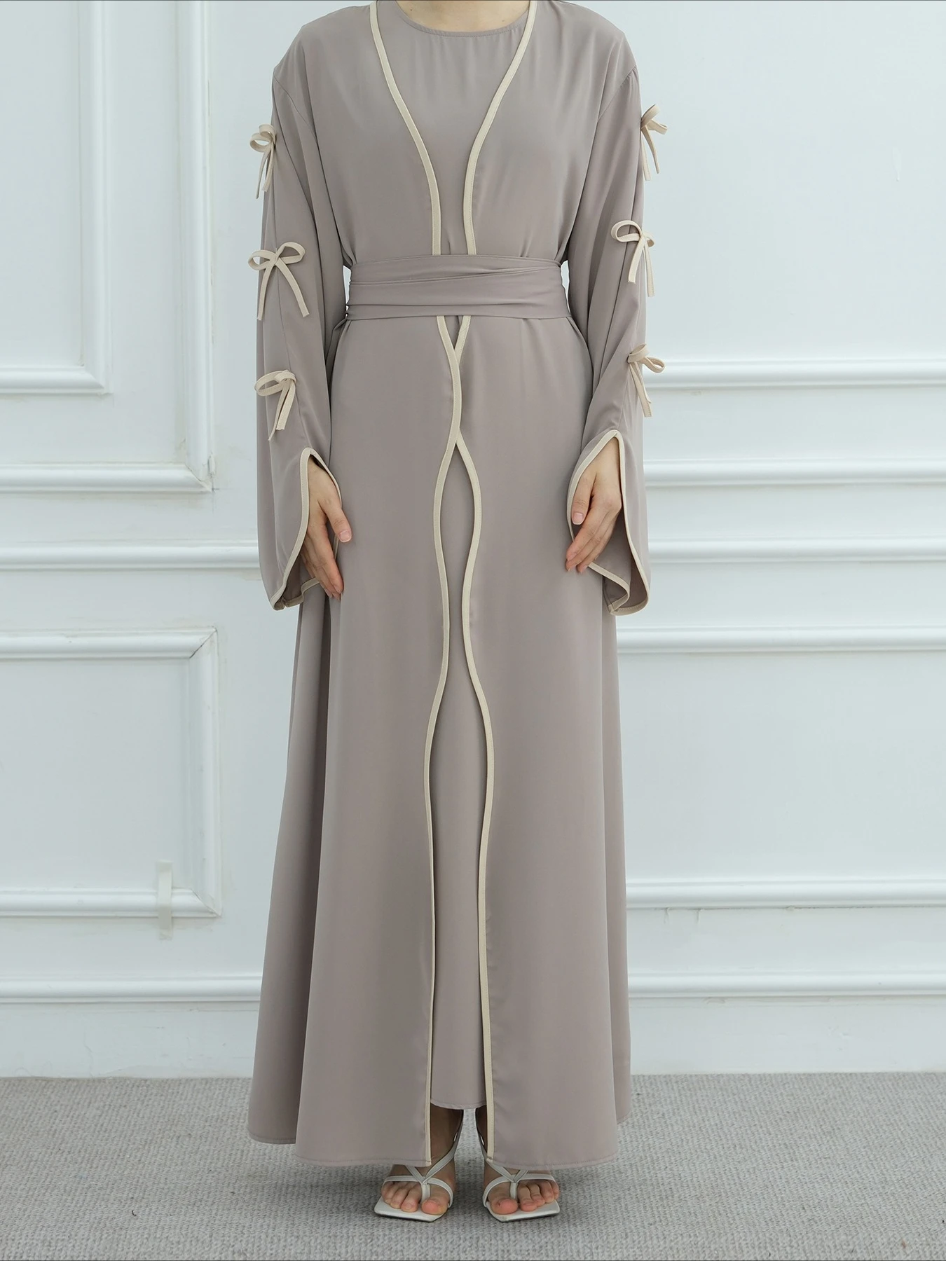 عباية نسائية Kalenmos مع فستان داخلي