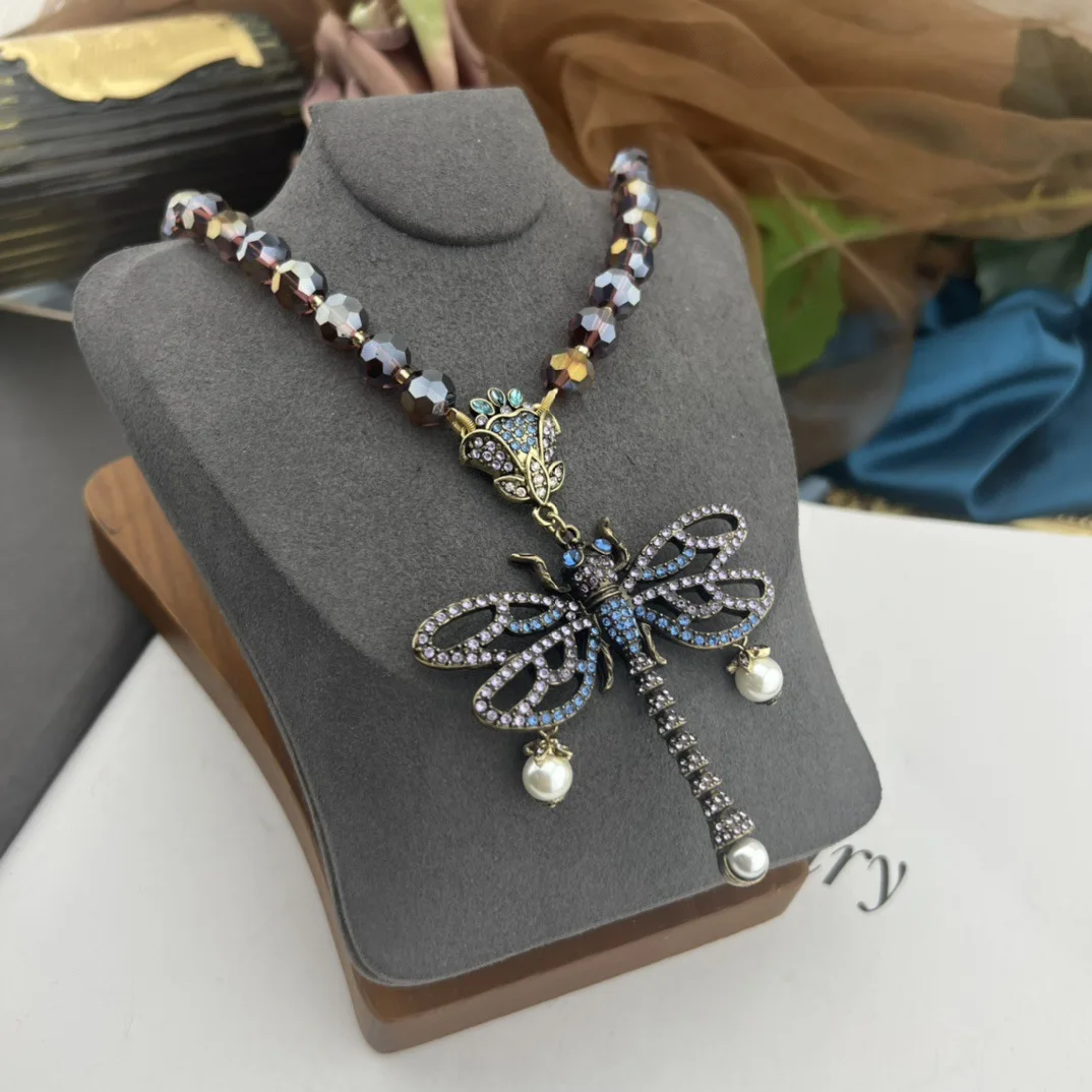 

New Vintage Fashion Light Luxury Personality Inlaid Dragonfly Necklace Women's Jewelry