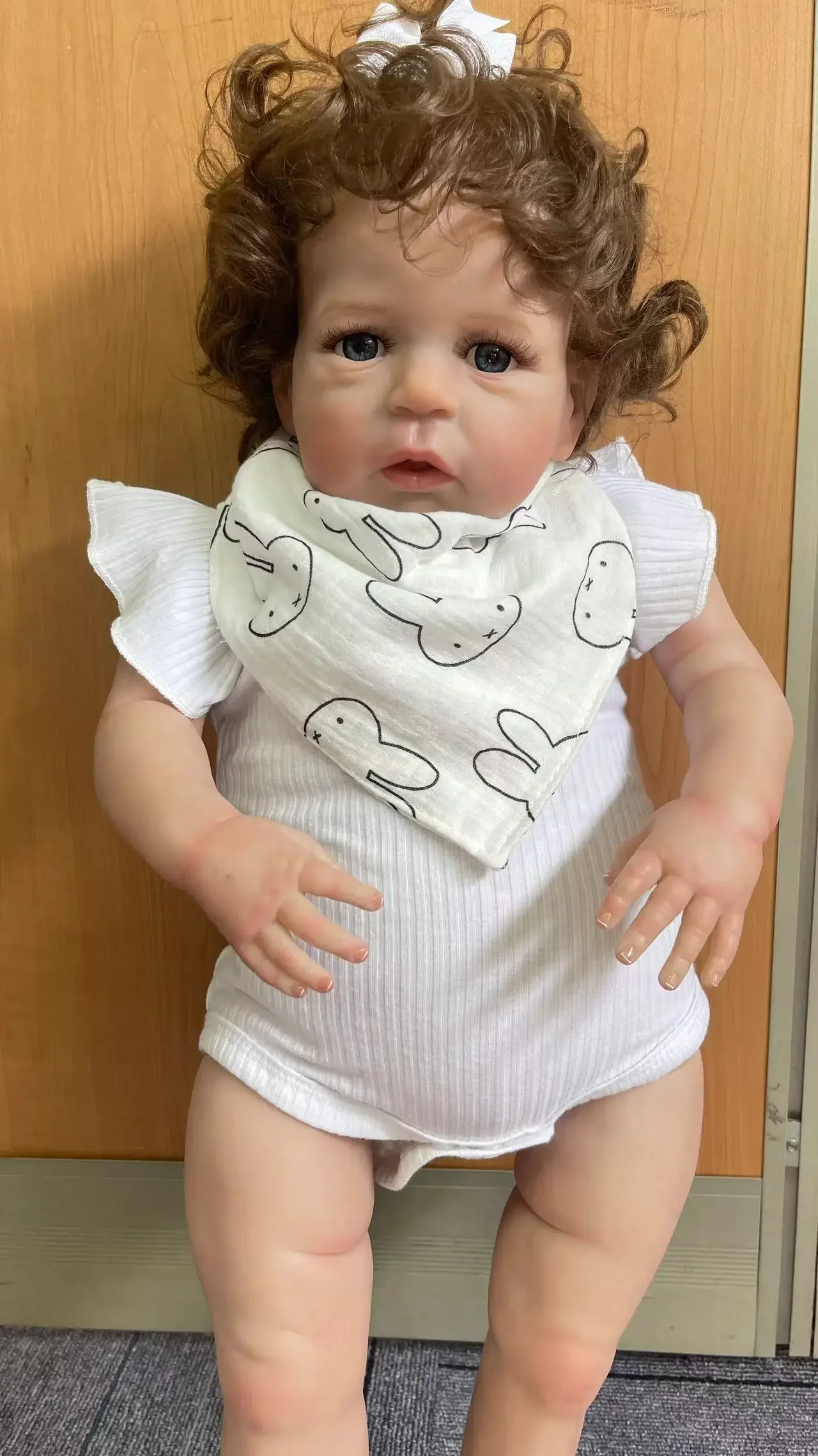 sandie-reborn-baby-dolls-muneca-hecha-a-mano-muy-realista-tacto-suave-tamano-de-bebe-recien-nacido-piel-3d-con-venas-visibles-alta-calidad-60cm