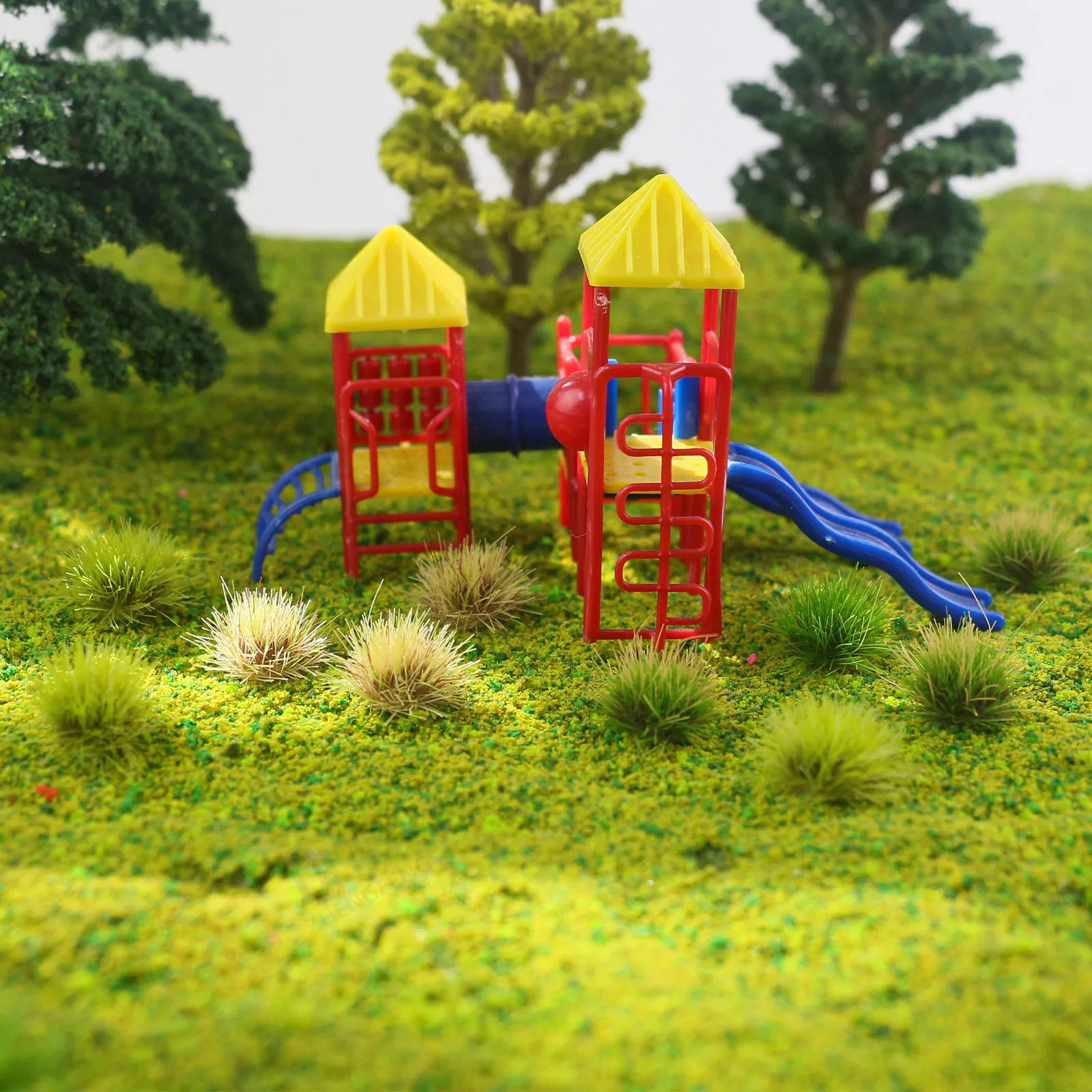 32 Stück Mini-Grascluster-Modellbausätze, Simulation mehrfarbiger Graspflanzen, Materialien für die Herstellung von Szenenlayout, Diorama-Zubehör – Detail 10