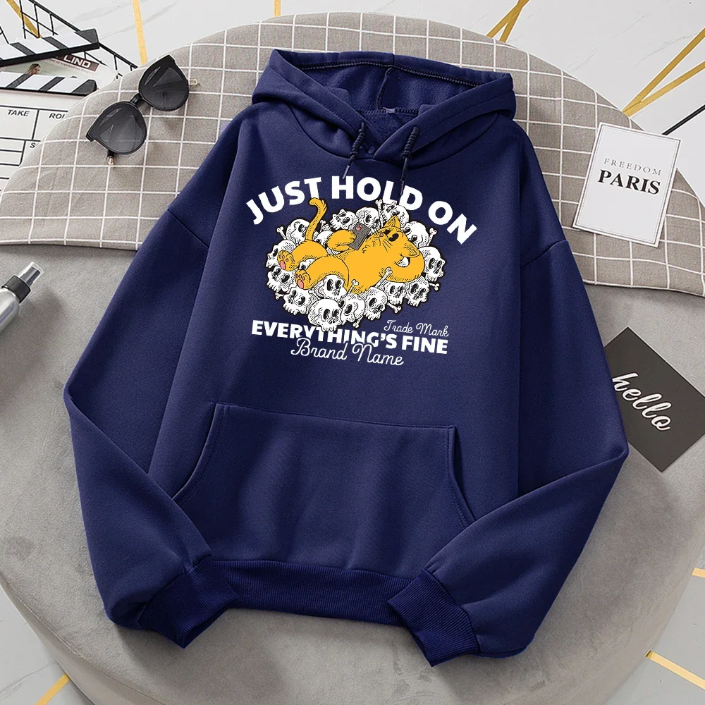 

Just Hold On Everything Is Fine Female Sweatshirts Autumn Loose Hoodies Casual Fleece Hoodie Street Warmth Oversized Clothing
