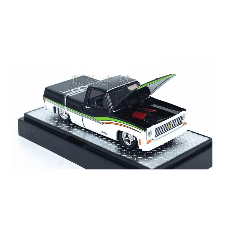 다이캐스트 스케일 1:64 모델 1973 Chevy Cheyenne 슈퍼 시뮬레이션 합금 자동차 모델 금속 차량 컬렉션 디스플레이 선물 장난감