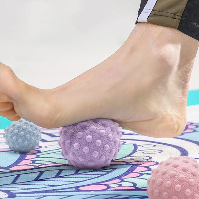 Spiky Massage Ball Fascia Ball Trigger Point Sport Fitness Hand Foot Pain Relief Plantar Fasciitis Reliever Foot Massage Ball 2