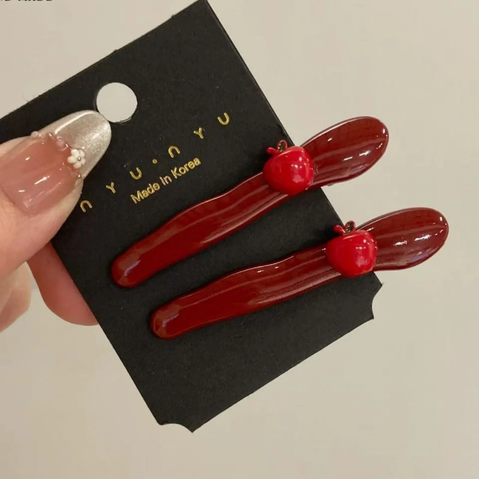 2PCS Red Apple Hair Clips Set, Cute Fruit-themed Hairpins, Glossy Red Hair Accessories For Women, Adorable Fashion Hair Decor