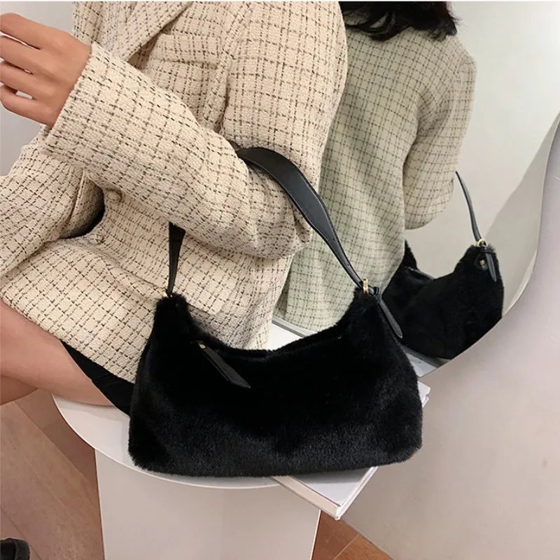 2023 New Shoulder Bag Fashion Winter Plush Bags for Women Daily Commute All-match Underarm Bag Classic Design Women's Aesthetic