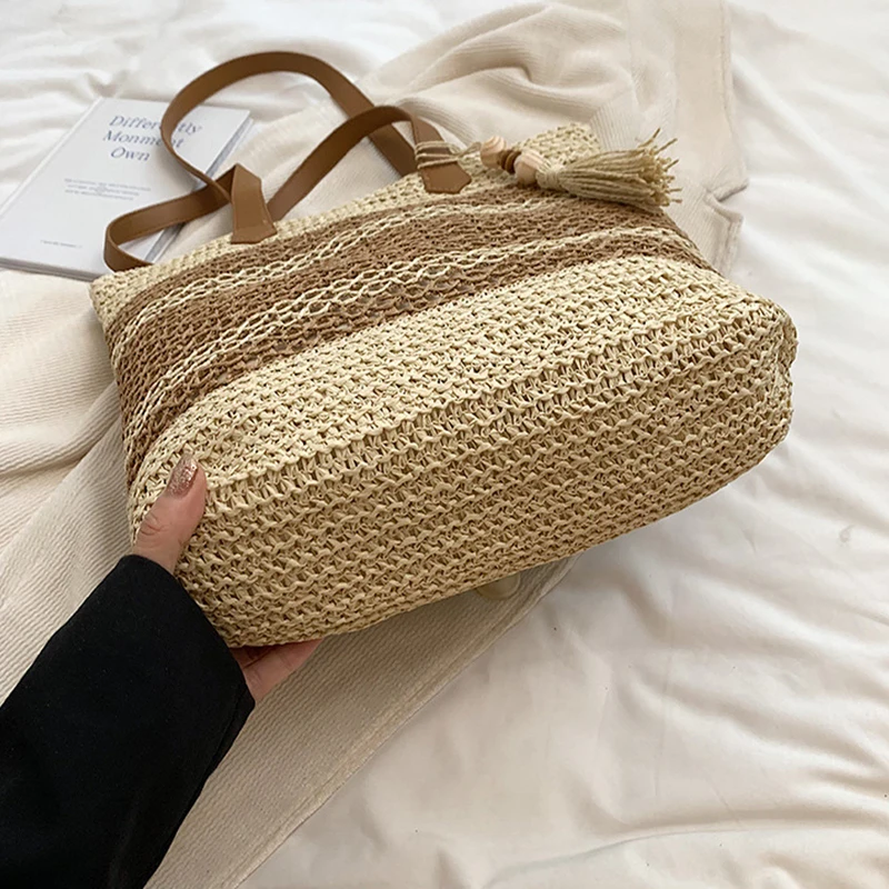 Women Fashion Color Blocking Shoulder Bag Handmade Beach Bag Tassel Decoration Woven Women’s Bag Summer Large Capacity Tote Bags