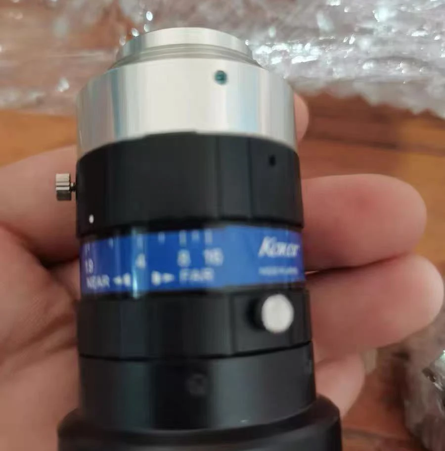 kokar 1.9 6mm 렌즈 5MP는 Fujinon Fujinon C-Mount 5MP 2/3″ 6mm f/1.9 HF6XA-5M과 동일하며 양호한 상태로 사용되었습니다.