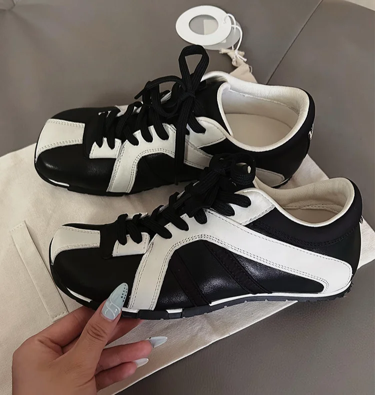 Versione coreana di nicchia con blocchi di colore, allenamento tedesco da donna, con suola spessa, in pelle, da golf e da bowling, casual_voghion.com