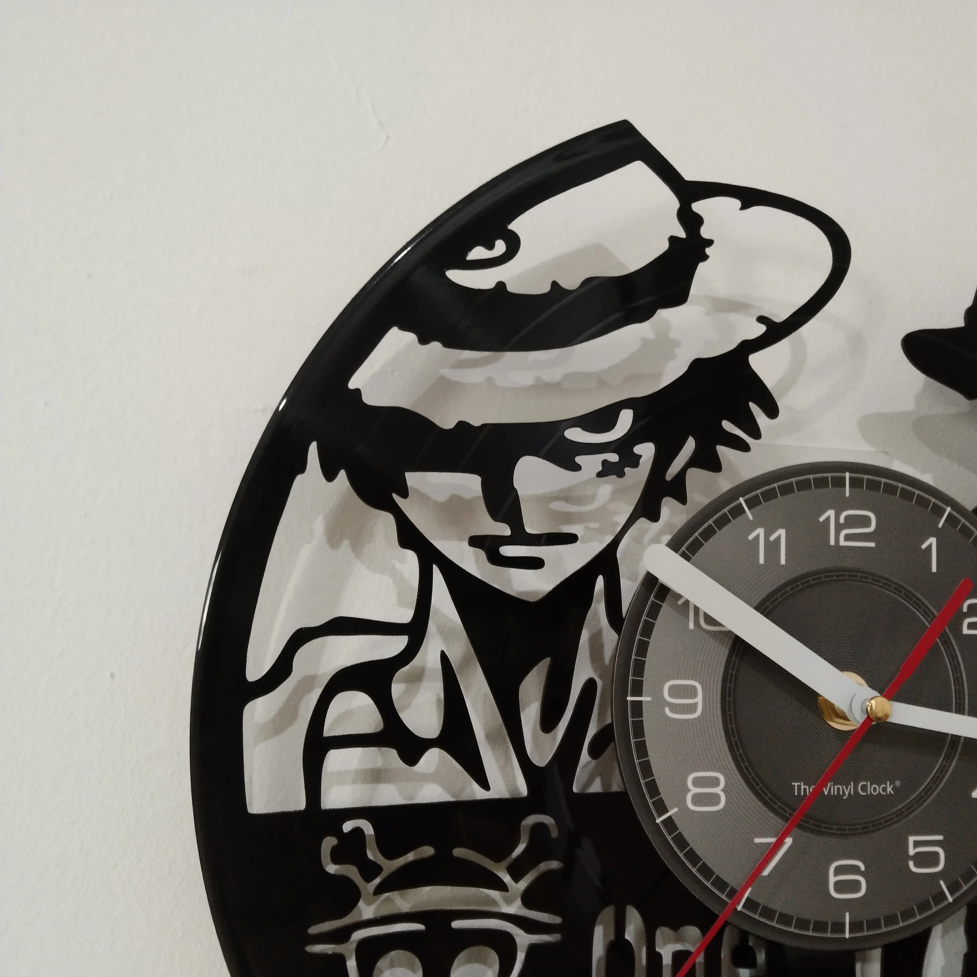 ONE PIECE Vinyl Record Wall Clock For Manga Mystery Luffy Character Cut Out Music Album Longplay Wall Clock Kid Room Home Decor