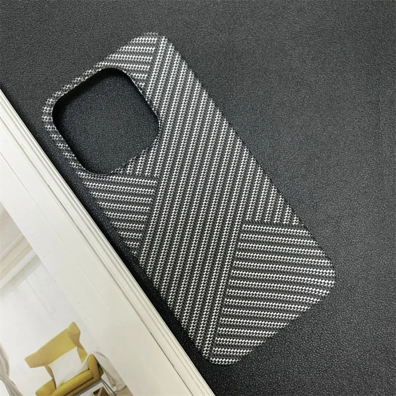 Retro Cooling Ultra Thin Carbon Fiber Pattern Frosted Frameless Business Case Cover