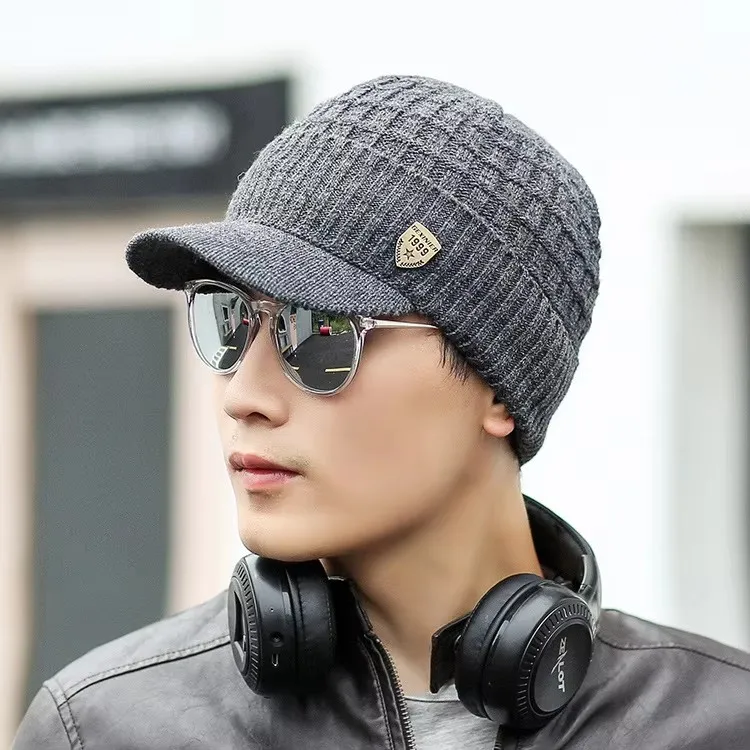 Men's Skullies Beanies with Visor for Warmth Winter Knit Earmuffs Thick Wool Lined Skull Ski Baseball Cap Winter Outdoor Riding 3