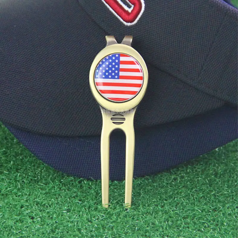 Golf Divot Repair Tool with Cleaner 1