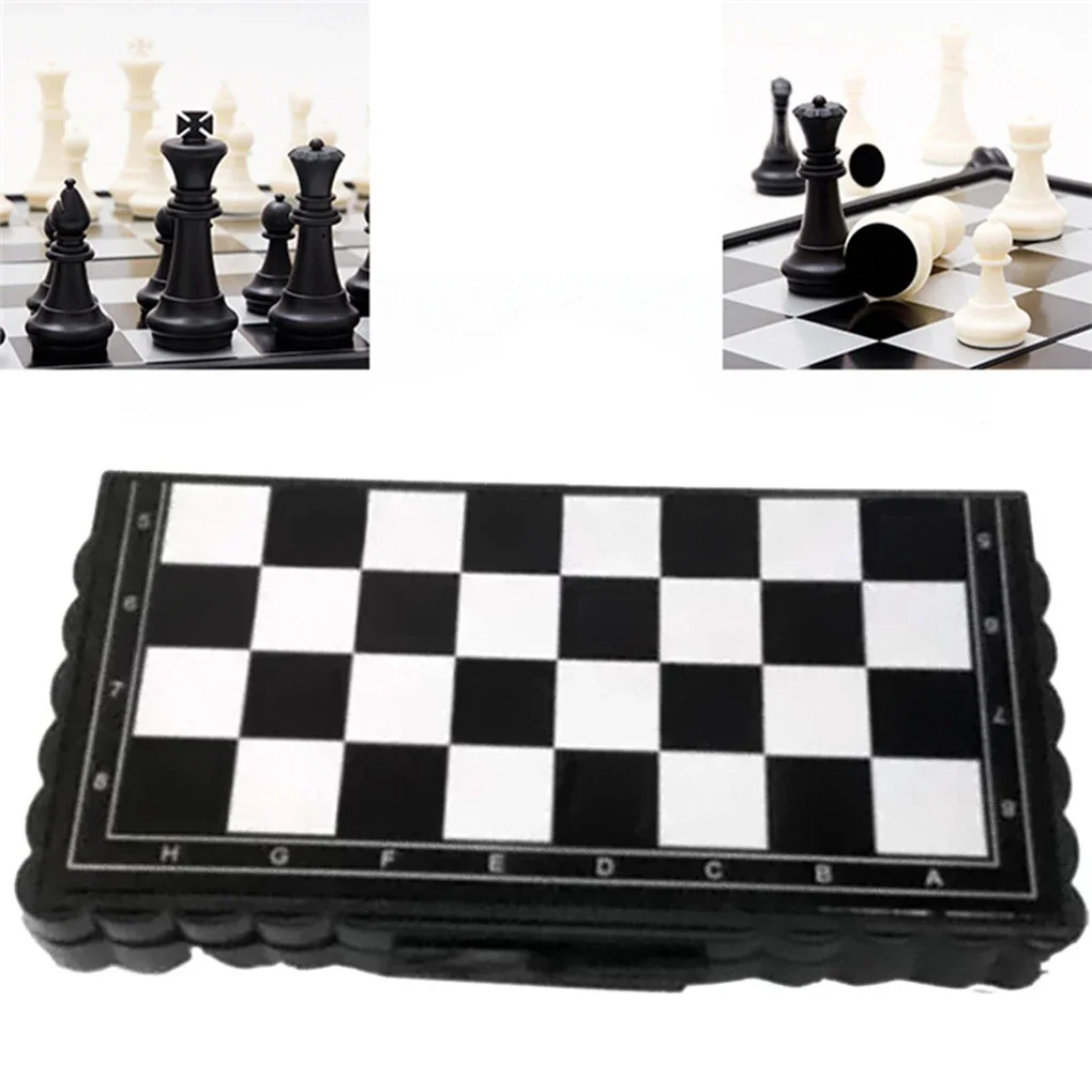 Mini Chess Set Folding Plastic Chessboard Lightweight Board Game Home Outdoor Portable Kid Toy 32pcs
