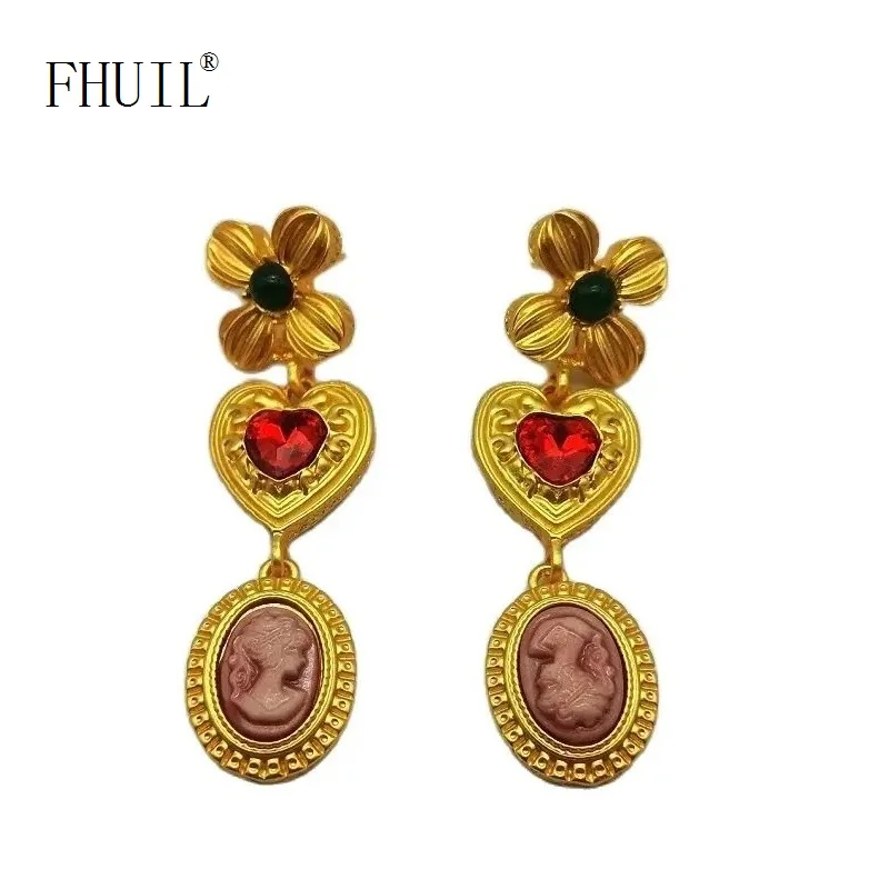

New Trend Vintage Long Dangle Earrings For Women Luxury Fashion Jewelry Crystal Gold Plated Ear Piercing Wedding Christmas Gift