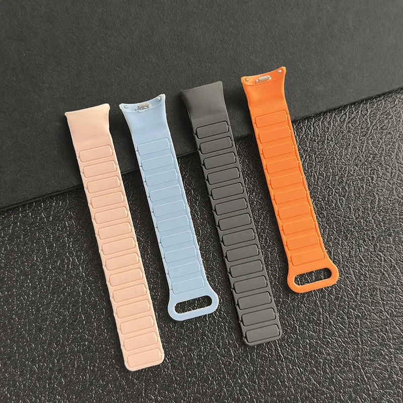 Magnetic Silicone Strap Bracelet for Smartwatch - Stylish Accessory Wristband