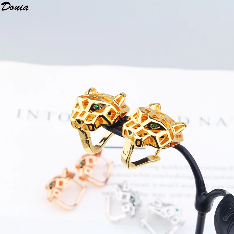 

Donia Jewelry Fashion Hollow Titanium Steel Inlaid AAA Green Zircon Leopard Earrings Luxury Accessories