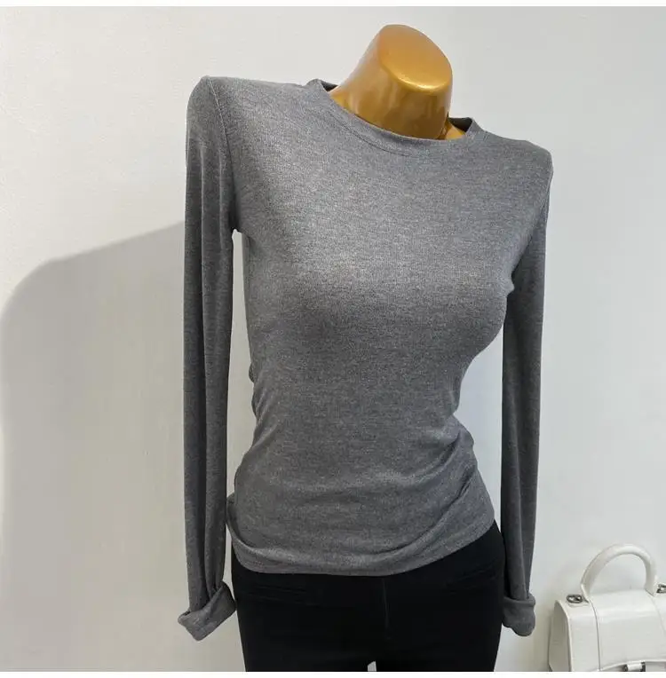 Grey round neck