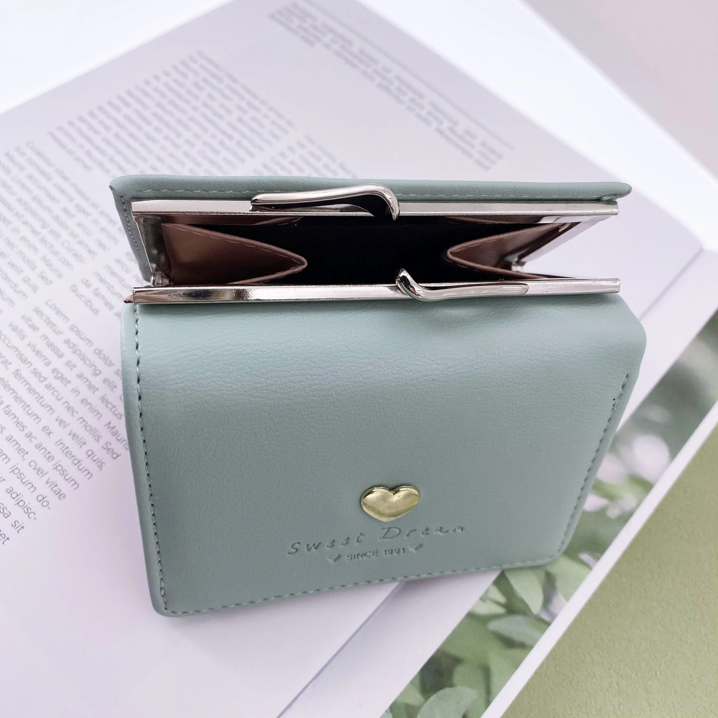 Porte-monnaie en cuir couleur bonbon pour femmes, couleur unie, portefeuille court Vintage à loquet en forme de cœur, porte-cartes pour dames et filles, nouvelle collection_voghion.com