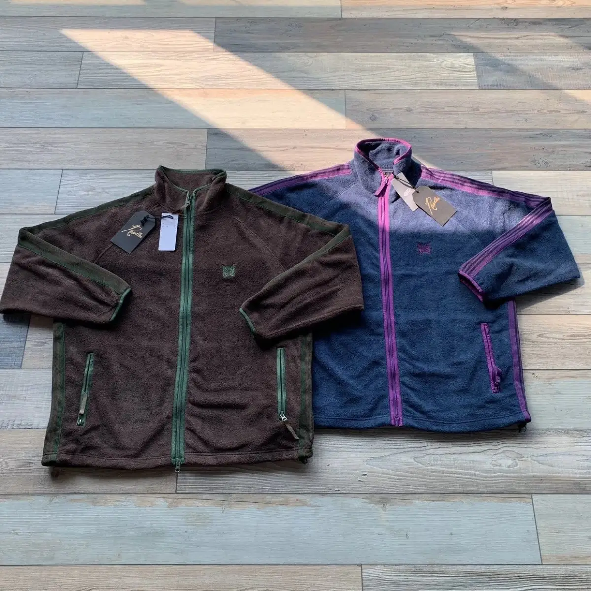 

Супер красивая флисовая куртка для пар с вышивкой игл xлучей бабочки! Сетка для осени и зимы