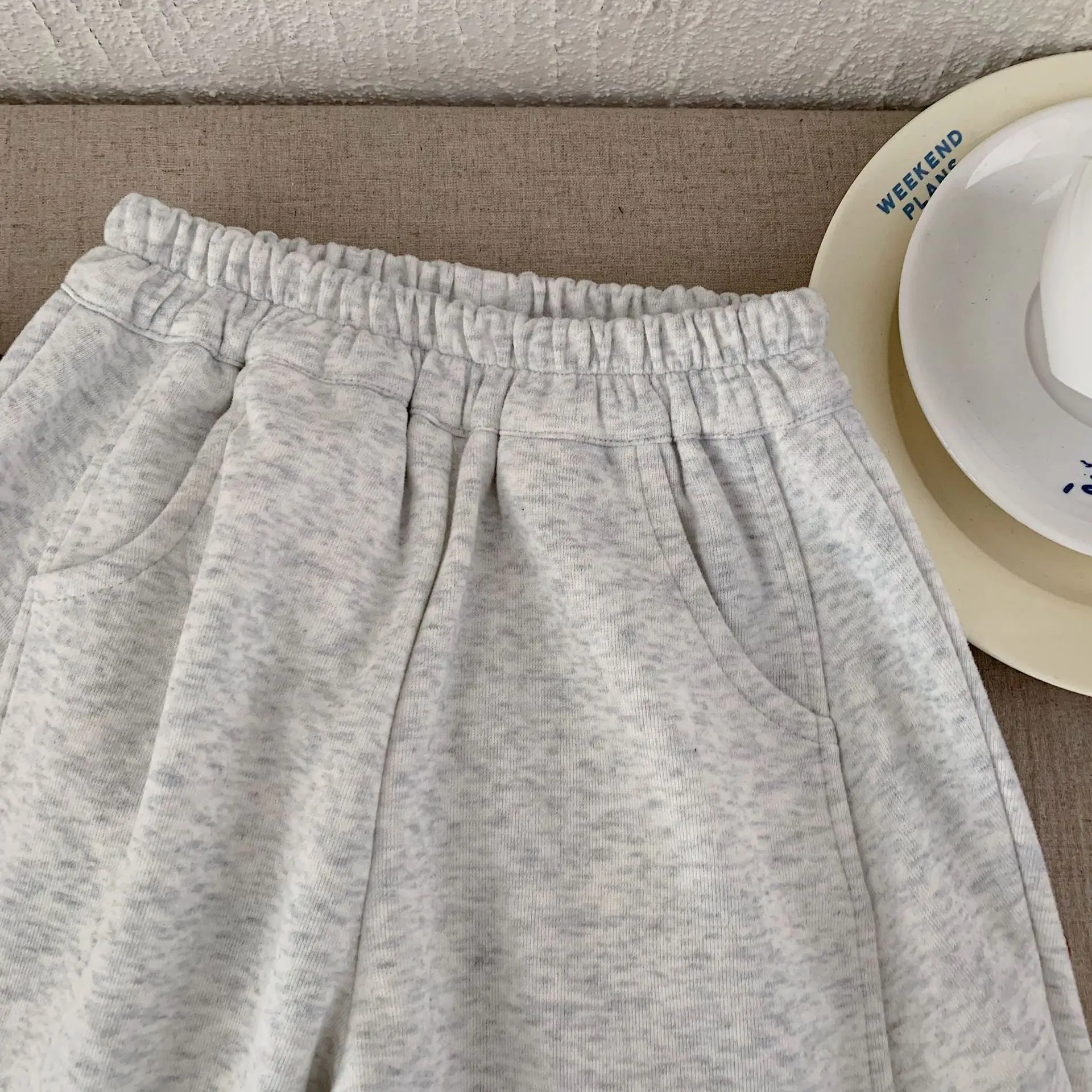 2026 Kinder-Sportshorts im koreanischen Stil für 2-7 Jahre – lockere Jogginghosen für Mädchen und Jungen, weiche Freizeitkleidung für den Alltag im Frühling – Detail 11