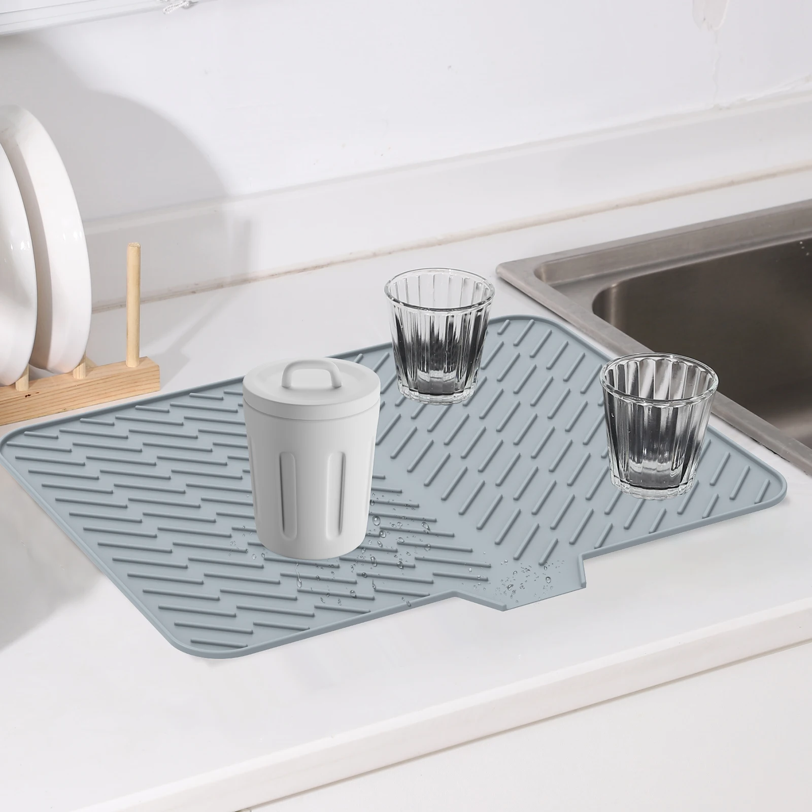 Silicone Dish Drying Mat for Kitchen Non-Slip Drain Pad with Water Outlet , Heat Resistant Dish Drying Pad for Plates Cups