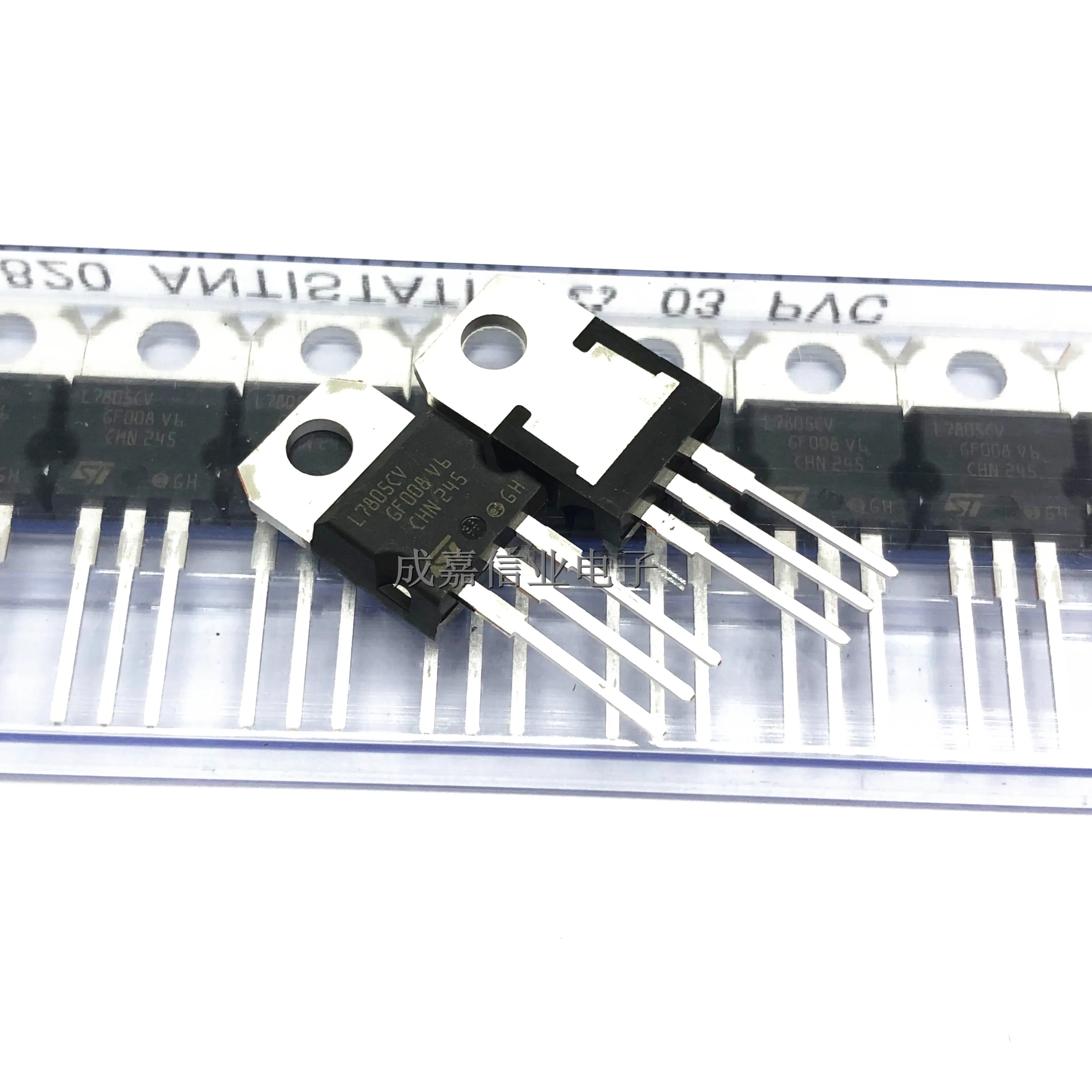 10 Pz/Lotto L7805Cv-Dg To-220-3 L7805Cv Regolatori Di Tensione Lineare Pos Voltaggio Reg Ic 3-Terminal 1.5A Pmic-Ci Di Gestione Dell'Alimentazione