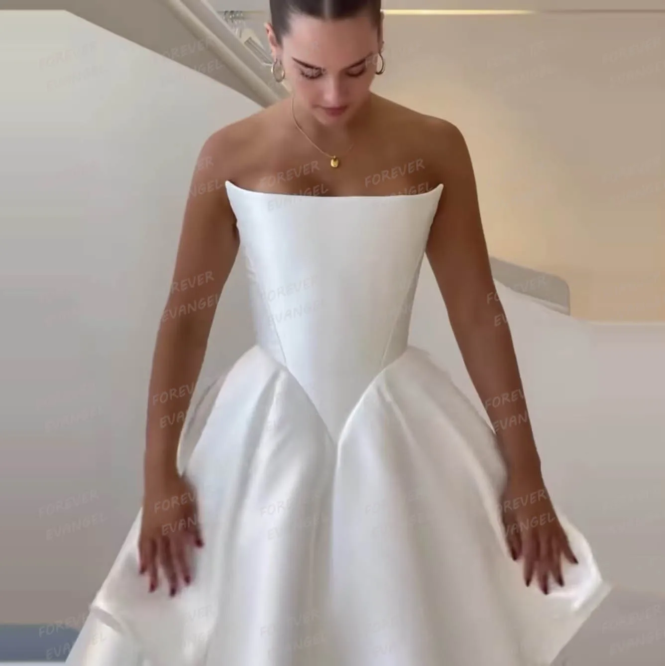 Simple Wedding Dresses A Line Woman's Satin Sexy Boat Neck Sleeveless Tiered Backless Bride Gowns Customized Vestidos De Novia 2