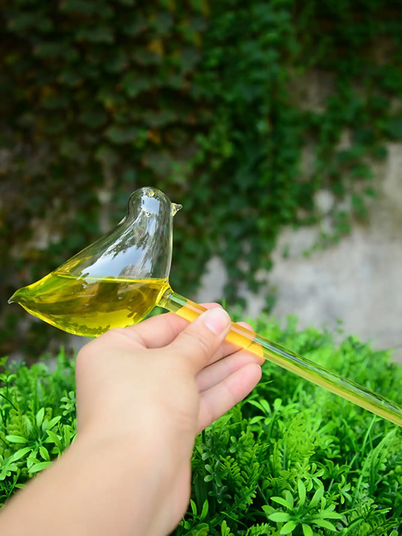 Automatic drip irrigation system bird shaped transparent plastic indoor household garden flowerpot watering device (random)