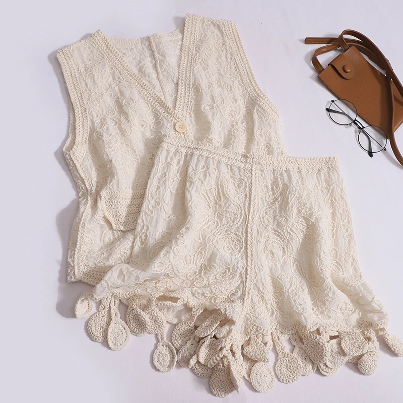 

Женский комплект из 2 предметов, жилет и шорты с широкими штанинами, вязаный крючком Топ в этническом стиле, свободные шорты с бахромой